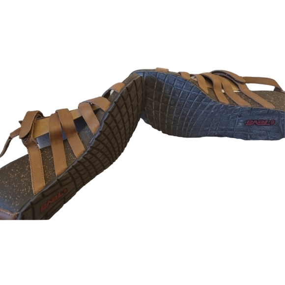 Tecva Brown Tan Wedge Leather Strappy Sandals Summer Size 9.5 - Picture 4 of 6